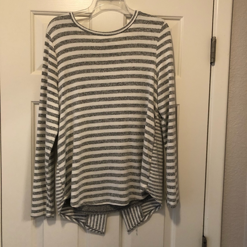 Beautiful super comfy sweater